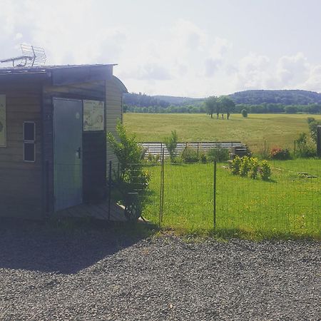 Logement Insolite Au Coeur De L'Auvergne Rochefort-Montagne Eksteriør bilde